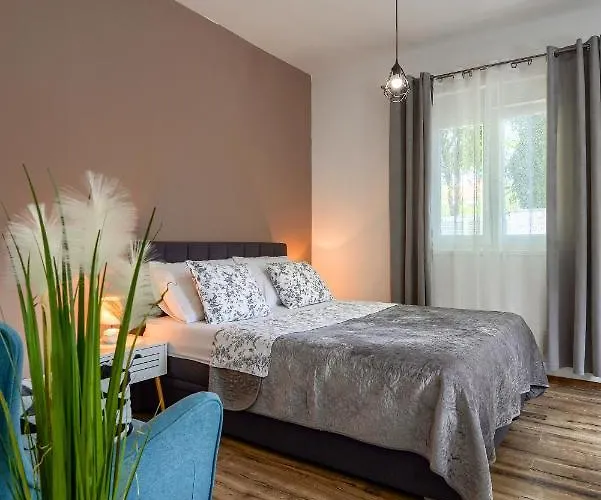 公寓 萨拉住宿旅馆