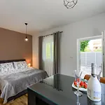 Apartment Sara *