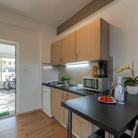 Sara Apartman *
