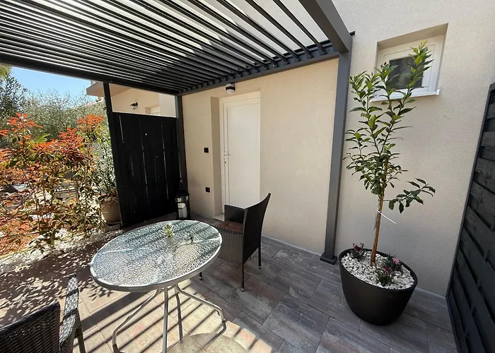 דירה Sara זאדאר